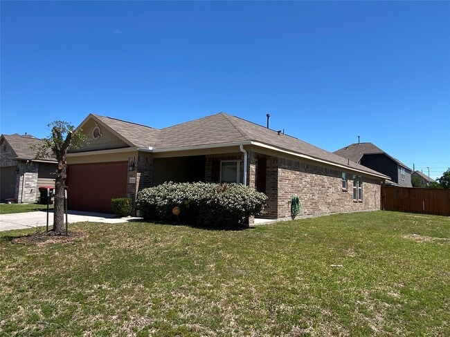 Building Photo - 15202 Pecan Lndg Dr