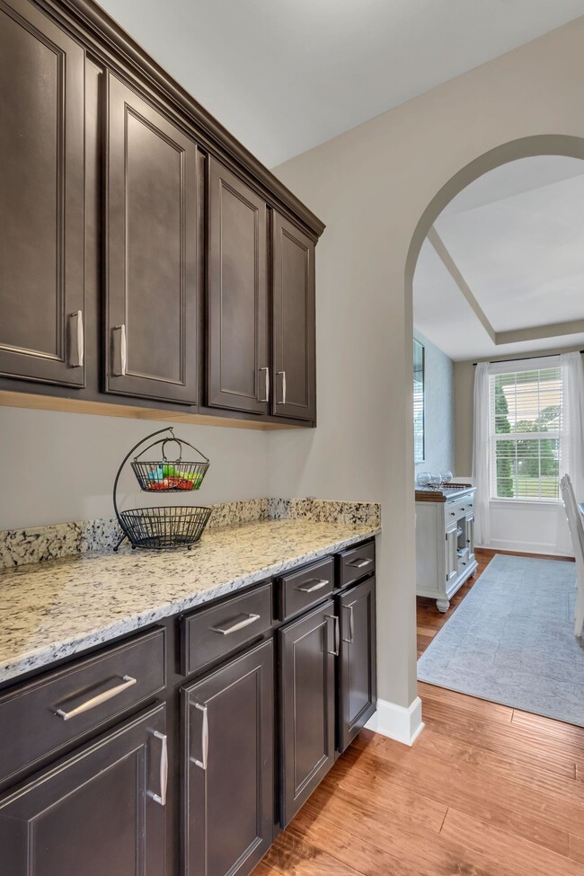 Building Photo - 1060 Harvey Springs Dr