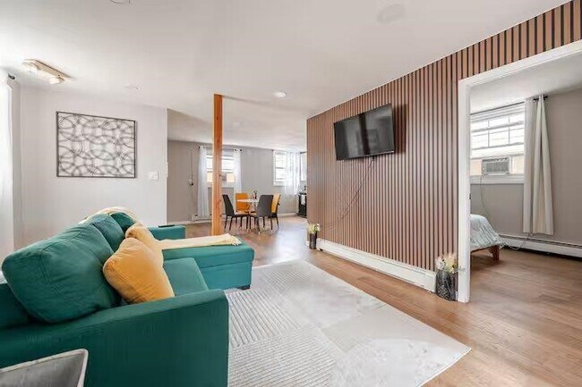 Building Photo - 6119 Jefferson St