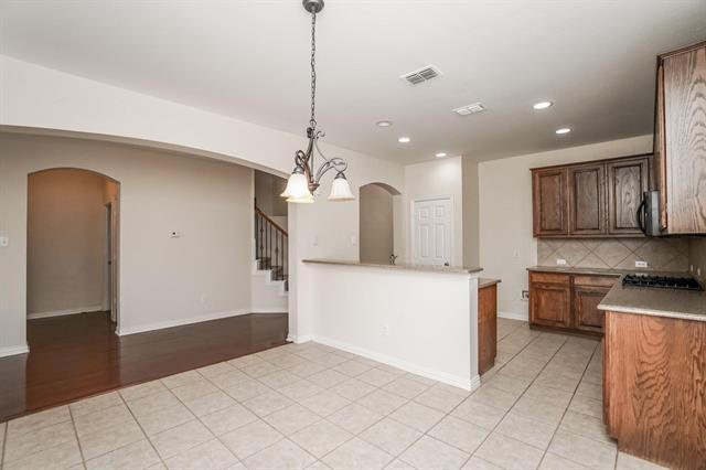 Building Photo - 4904 Newbridge Dr
