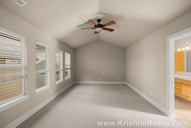 Building Photo - 12834 NW Alsace Ln