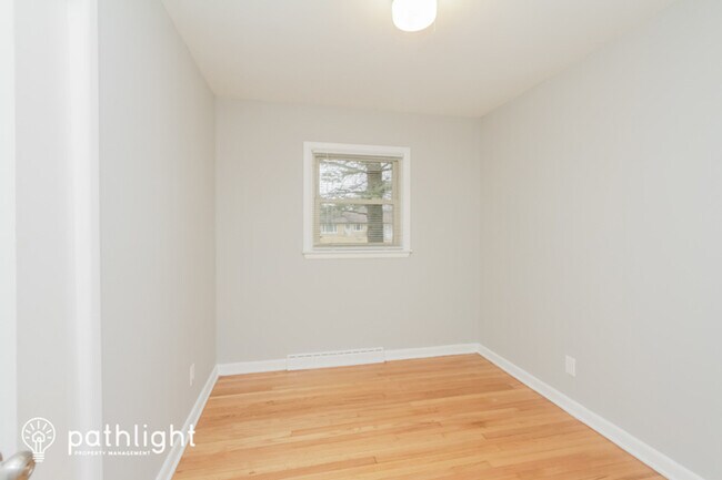 Building Photo - 10212 N Sunnycrest Drive, Mequon, WI, 53092