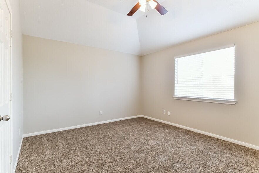 Building Photo - 2402 Birch Canyon Ct
