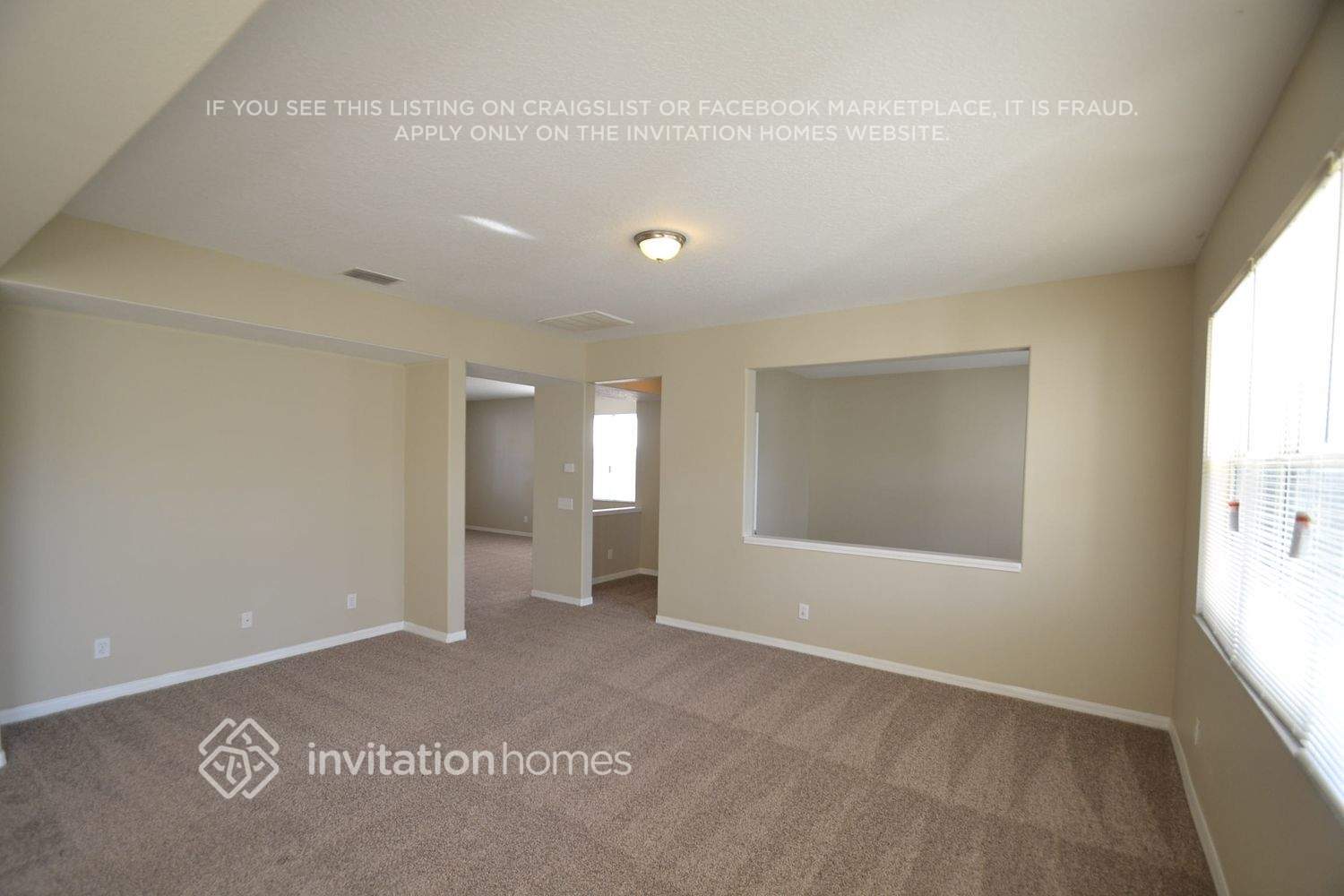 Building Photo - 11166 Golden Silence Dr