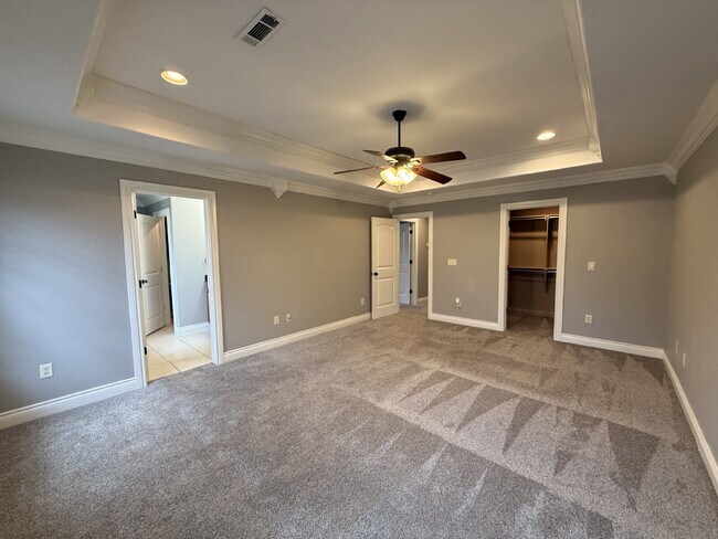 Building Photo - Great Outdoor Living Space / 4BR with 3 Ca...