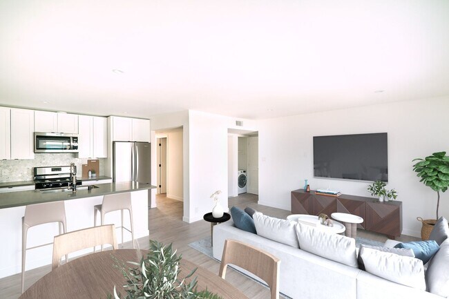 Interior Photo - 3168 Wabash Ave