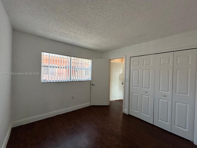 Building Photo - 19741 SW 114th Ave