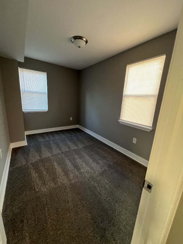 Building Photo - 5055 Bass Pl SE