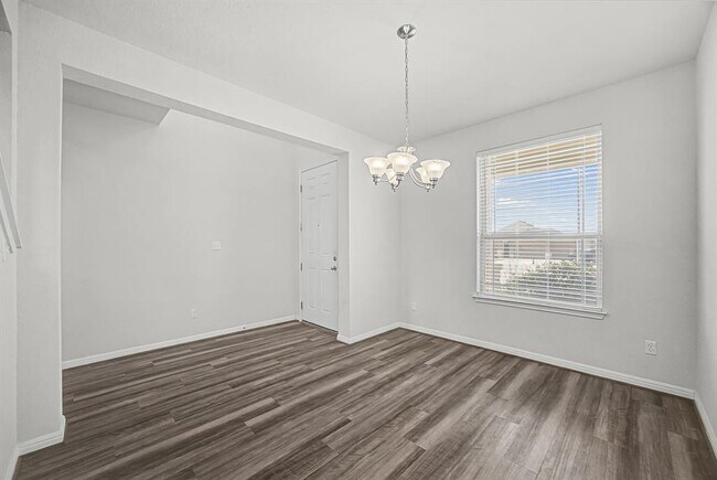 Building Photo - 5404 Bellissima Way