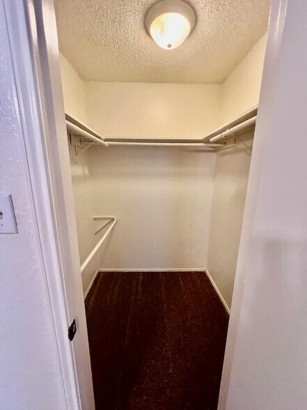 Building Photo - 475 Industrial Dr W