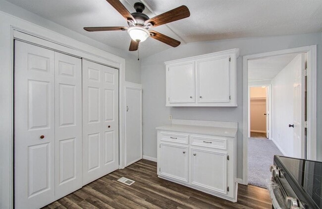 Building Photo - 13419 Commander Cir