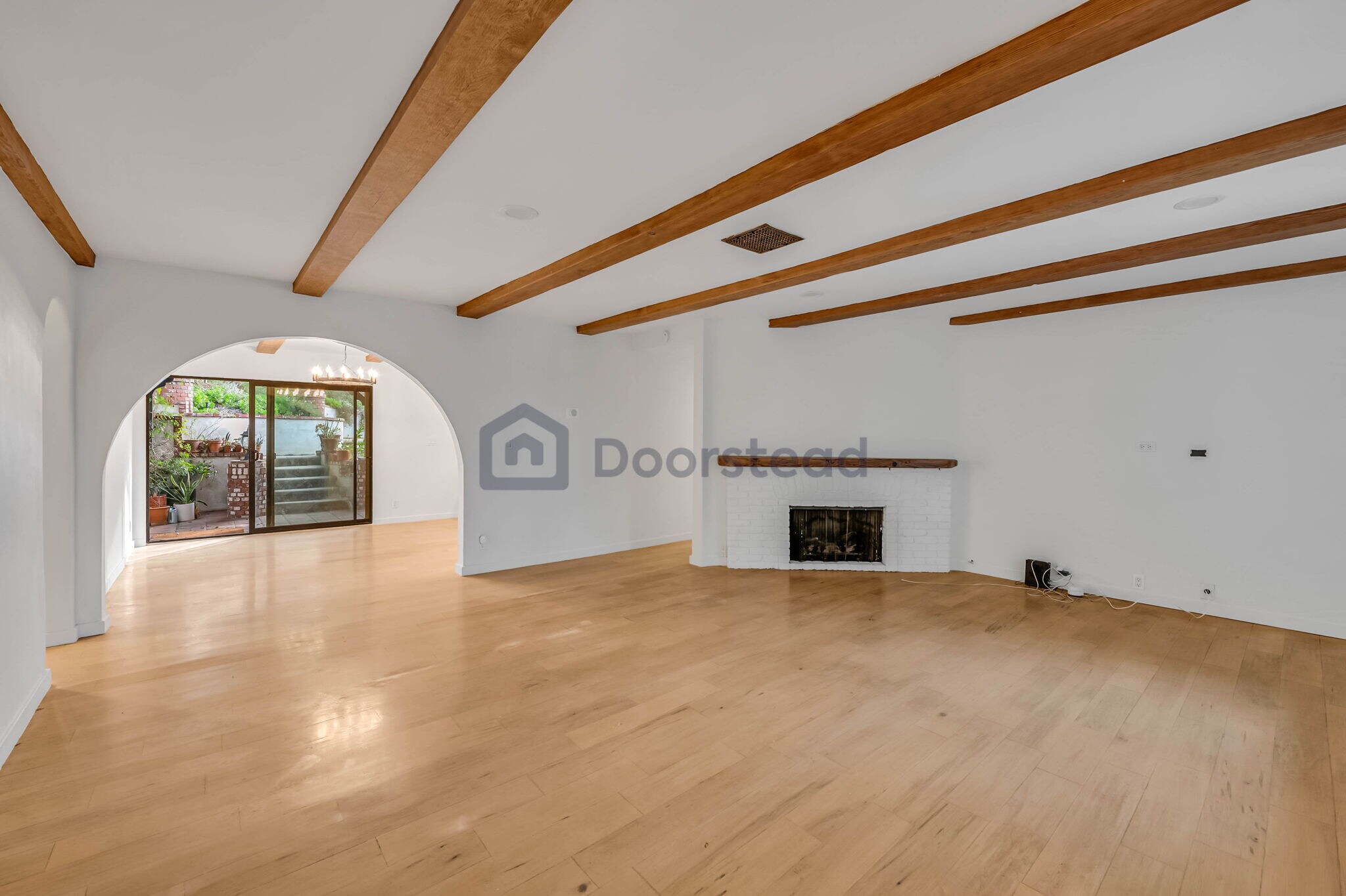 Building Photo - 5368 Calatrana Dr