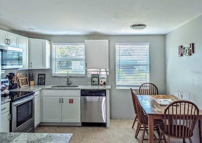 Building Photo - 191 E Wentworth St