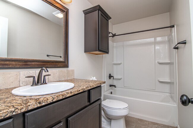 Building Photo - 6711 Boot Dr