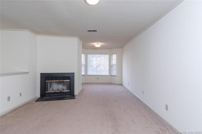 Building Photo - 105K Stratford Dr