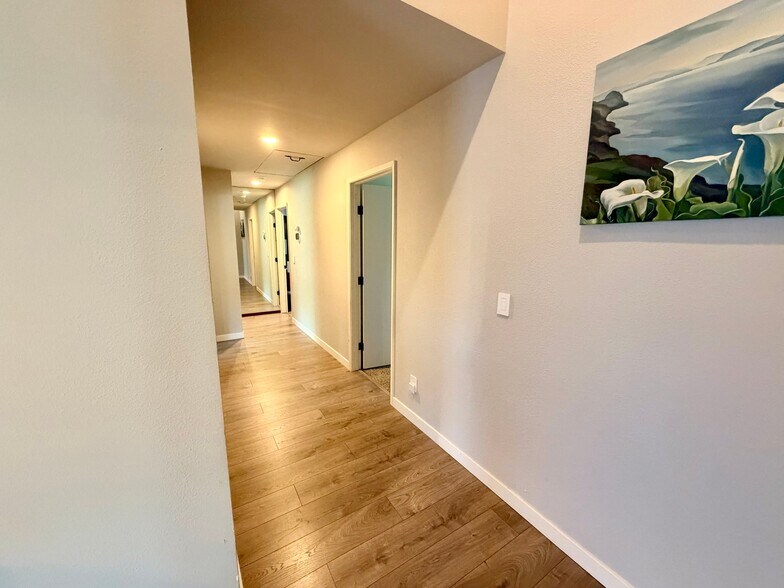 Building Photo - 5107 Parque Vista Way