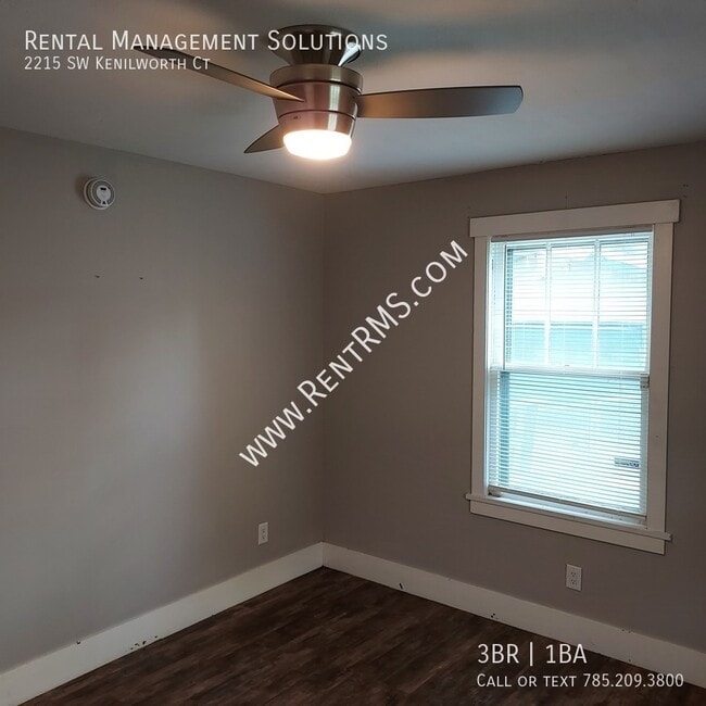 Building Photo - 2215 SW Kenilworth Ct