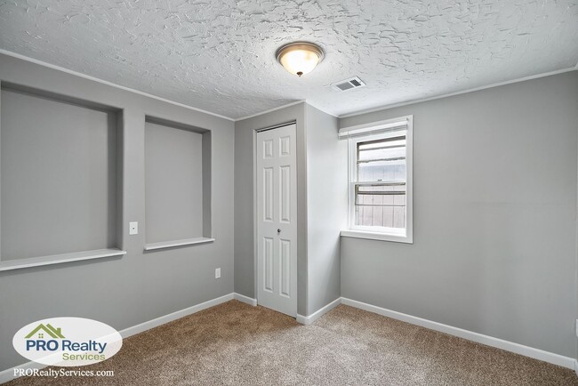 Building Photo - 4516 Monroe St NE