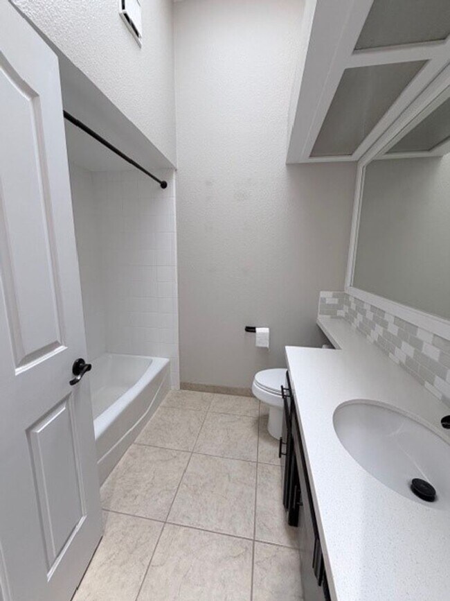 Building Photo - 9305 Brookstone Ct