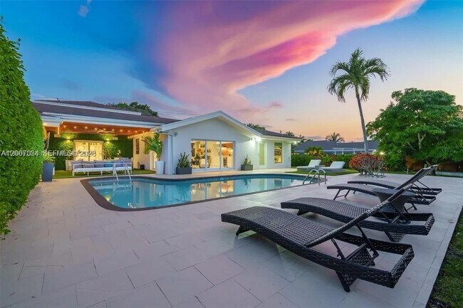 Building Photo - 13540 SW 98th Ct