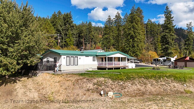 Building Photo - BRAND NEW! Single Level Home...Easy & Beautiful Living with a stunning view of Lake Pend Oreille