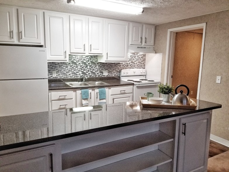 Upgraded Kitchen - Willowood East