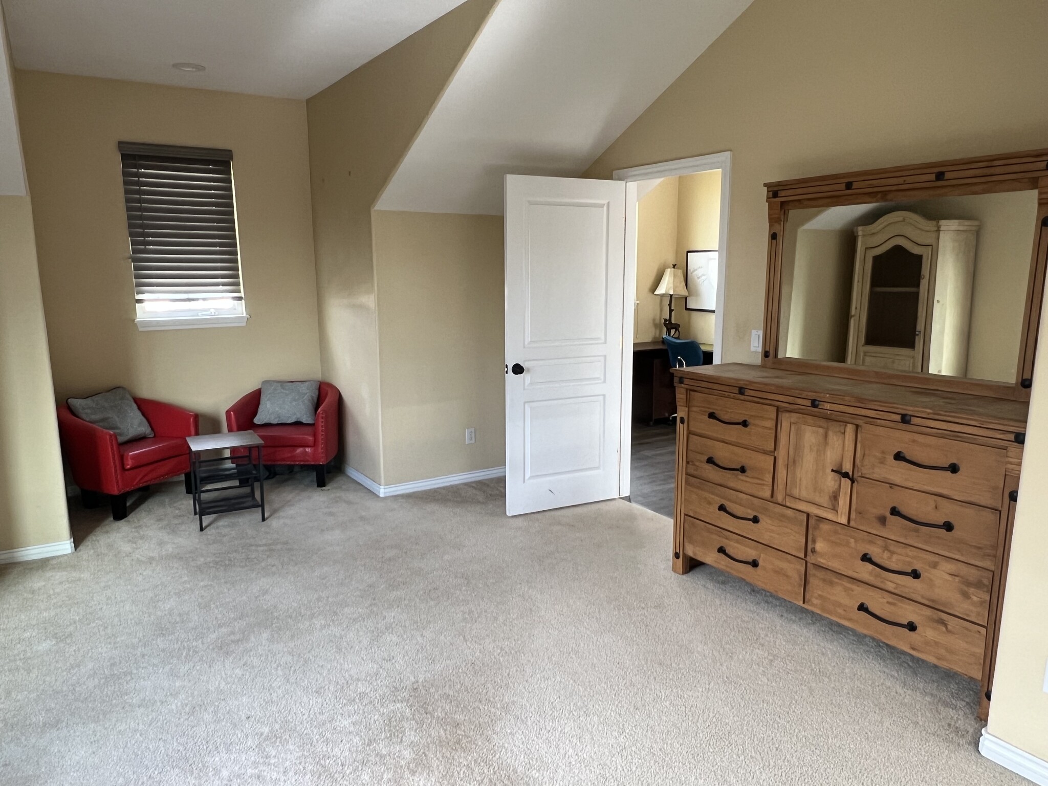 Building Photo - 15074 Lindark St