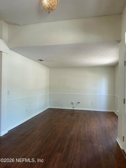 Building Photo - 13735 Devan Lee Dr E