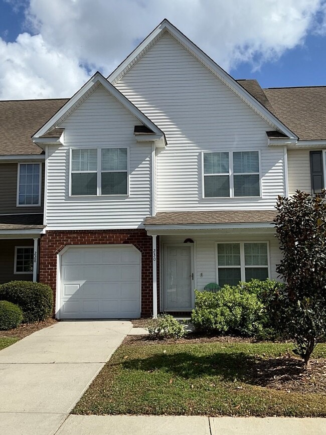 Primary Photo - Dream Home in Pooler