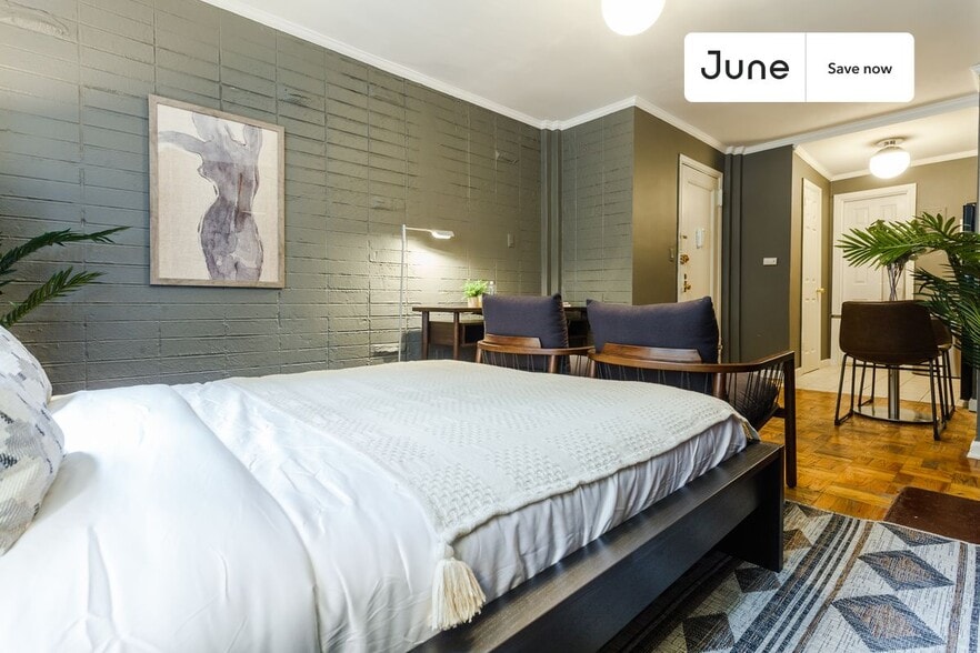 Building Photo - 247 E 33rd St