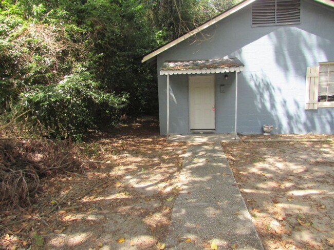Building Photo - 28 Burgess Ct