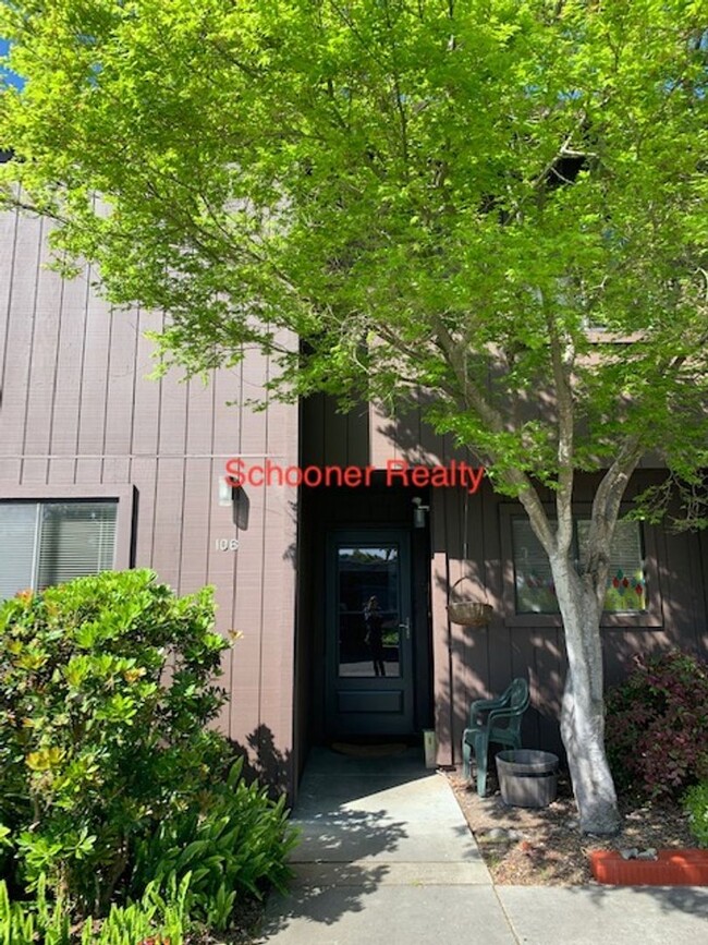 Primary Photo - Tranquil Condo Near Neary Lagoon