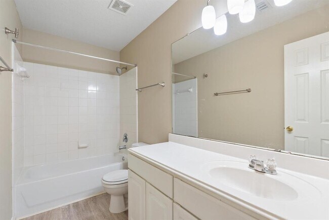 Building Photo - 15422 Elm Leaf Pl