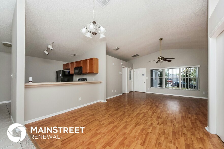 Building Photo - 2739 Woodruff Dr