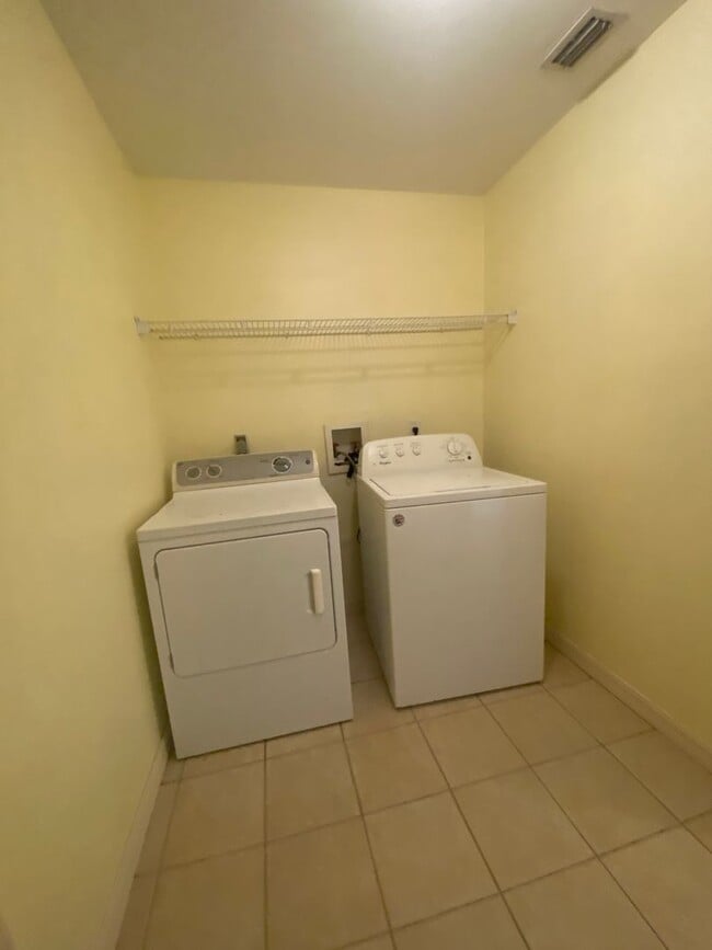 Building Photo - 21180 Burkhart Dr