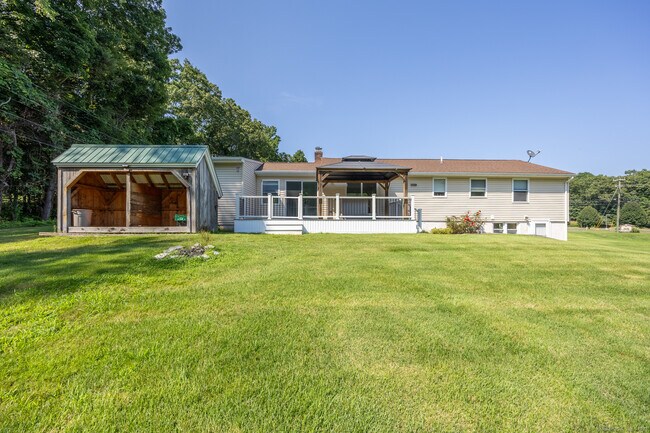 Building Photo - 159 E Johnson Ave