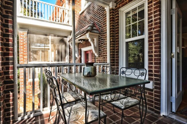 Building Photo - 2101 Kirkwood Ave