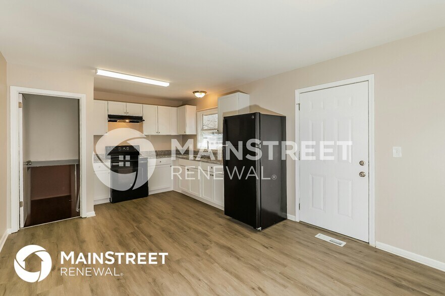 Building Photo - 6305 E 101st St