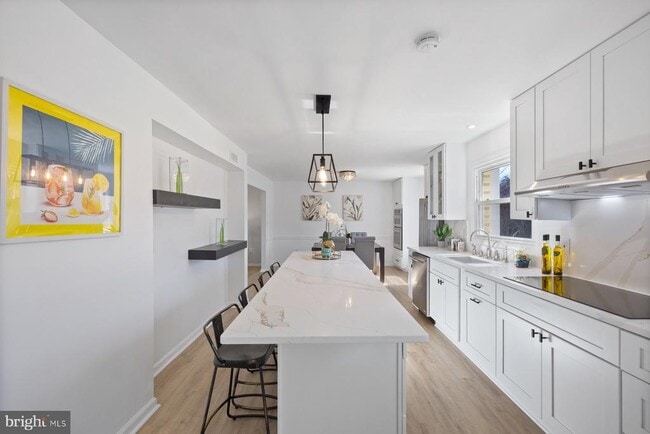 Building Photo - 17105 Amity Dr