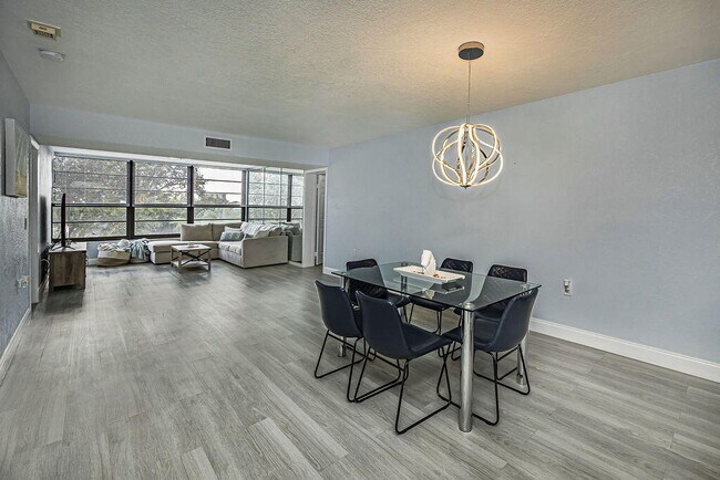 Building Photo - 3630 Whitehall Dr