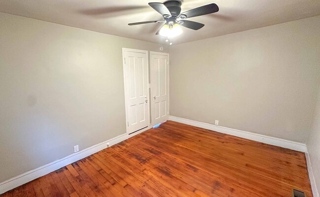 Building Photo - Albatross South