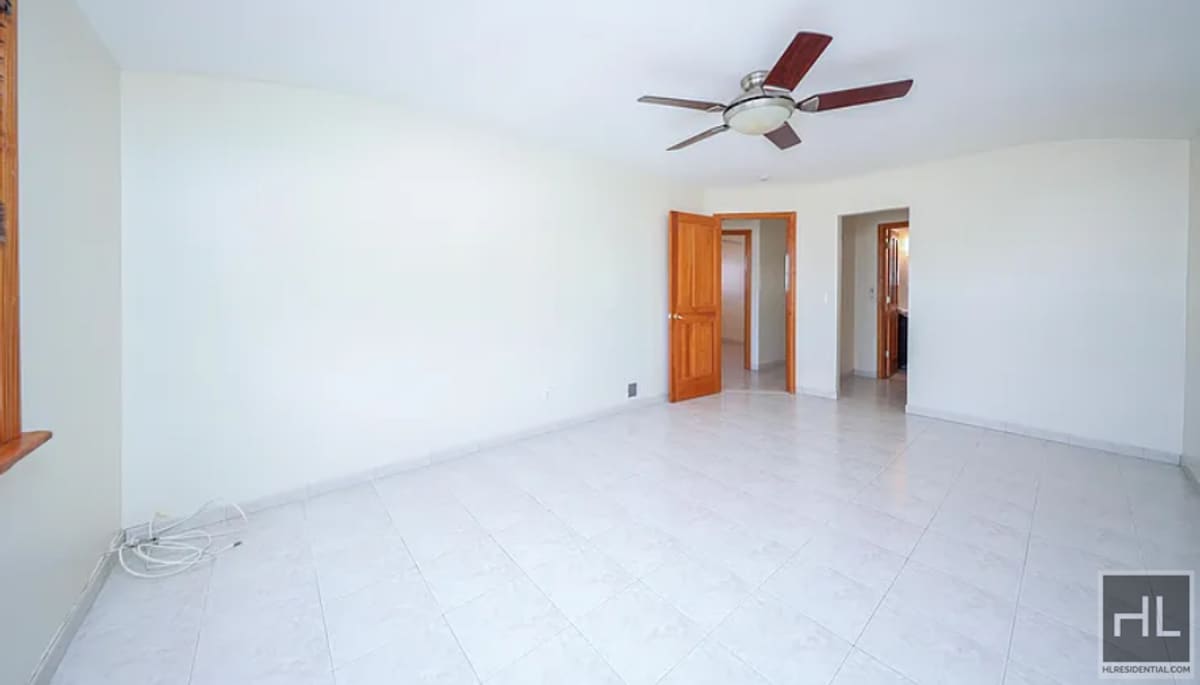 Building Photo - KLONDIKE AVENUE