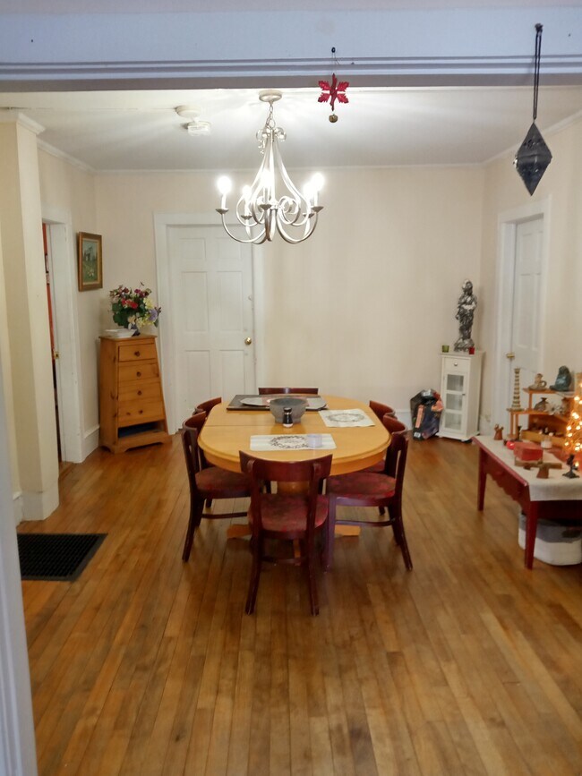 Dining Room - 27 Upper Welden St