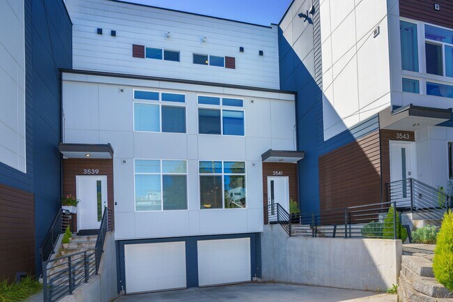 Building Photo - 3541 Wallingford Ave N