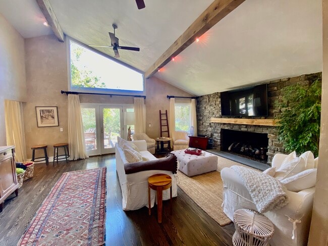 Building Photo - 3594 Silverado Trail N