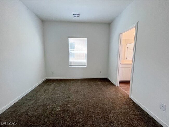 Building Photo - 2942 Gaffer Film St