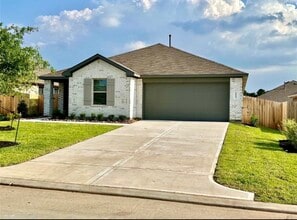 Building Photo - 40643 Creekside Blf Trl