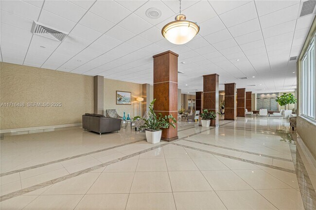 Building Photo - 4250 Galt Ocean Dr