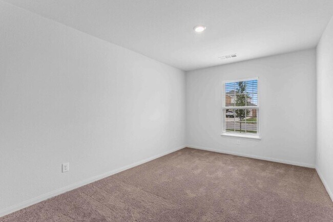 Building Photo - 173 Allington Cir