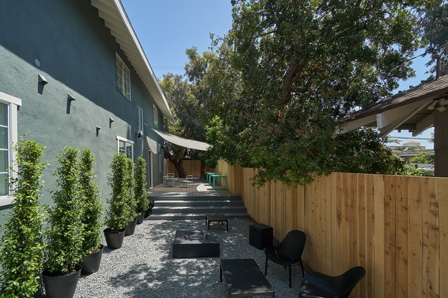 Building Photo - 152 S Serrano-2A